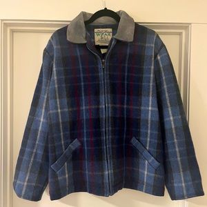 Northern Spirit Wear // Women’s jacket // Plaid // Large // vintage